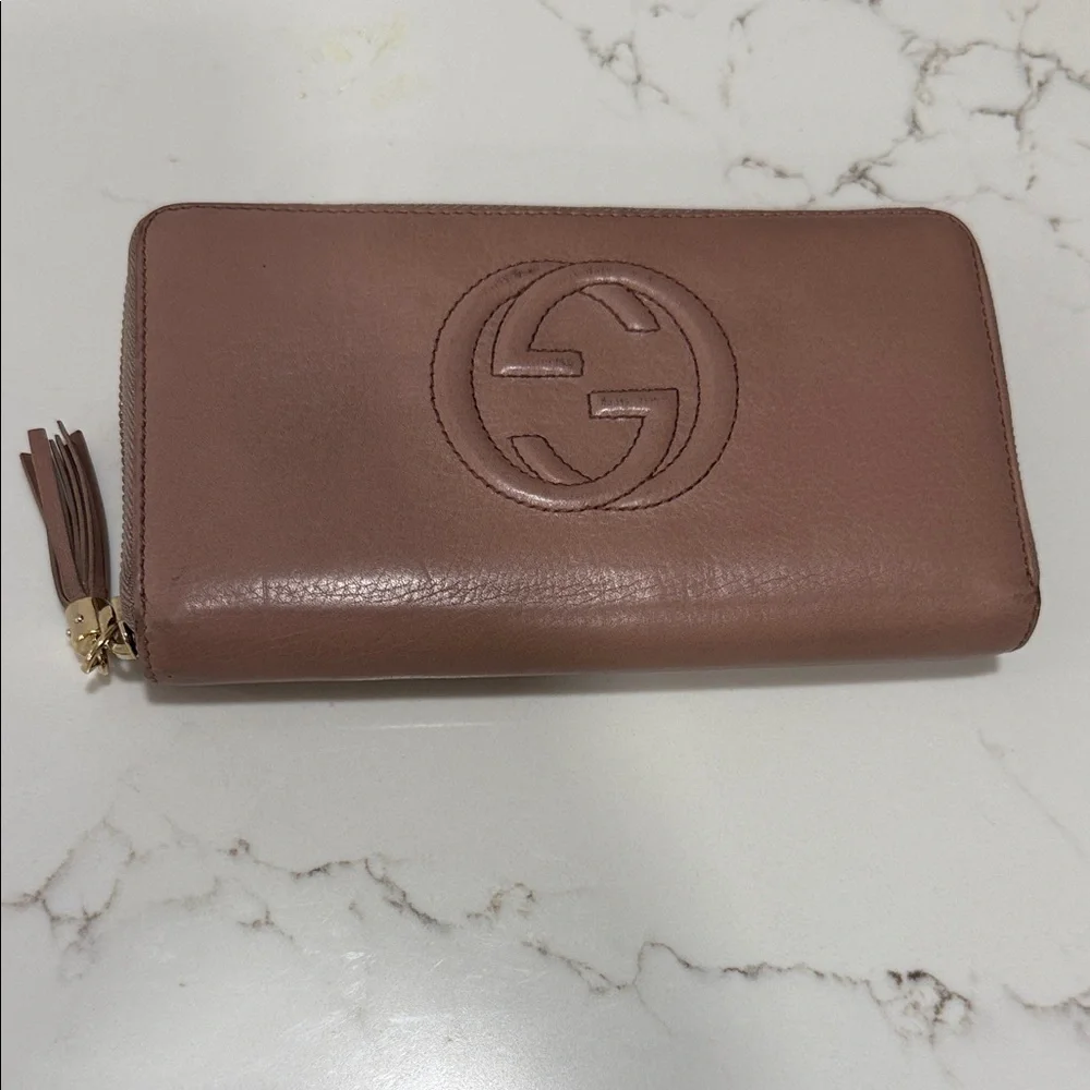 Gucci Soho Zippy Wallet - Picture 1 of 7